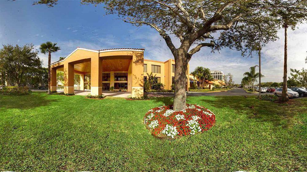 Courtyard By Marriott Bradenton Sarasota/Riverfront Екстер'єр фото