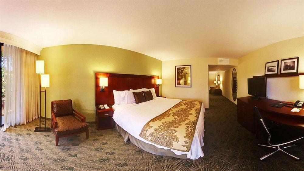 Courtyard By Marriott Bradenton Sarasota/Riverfront Екстер'єр фото