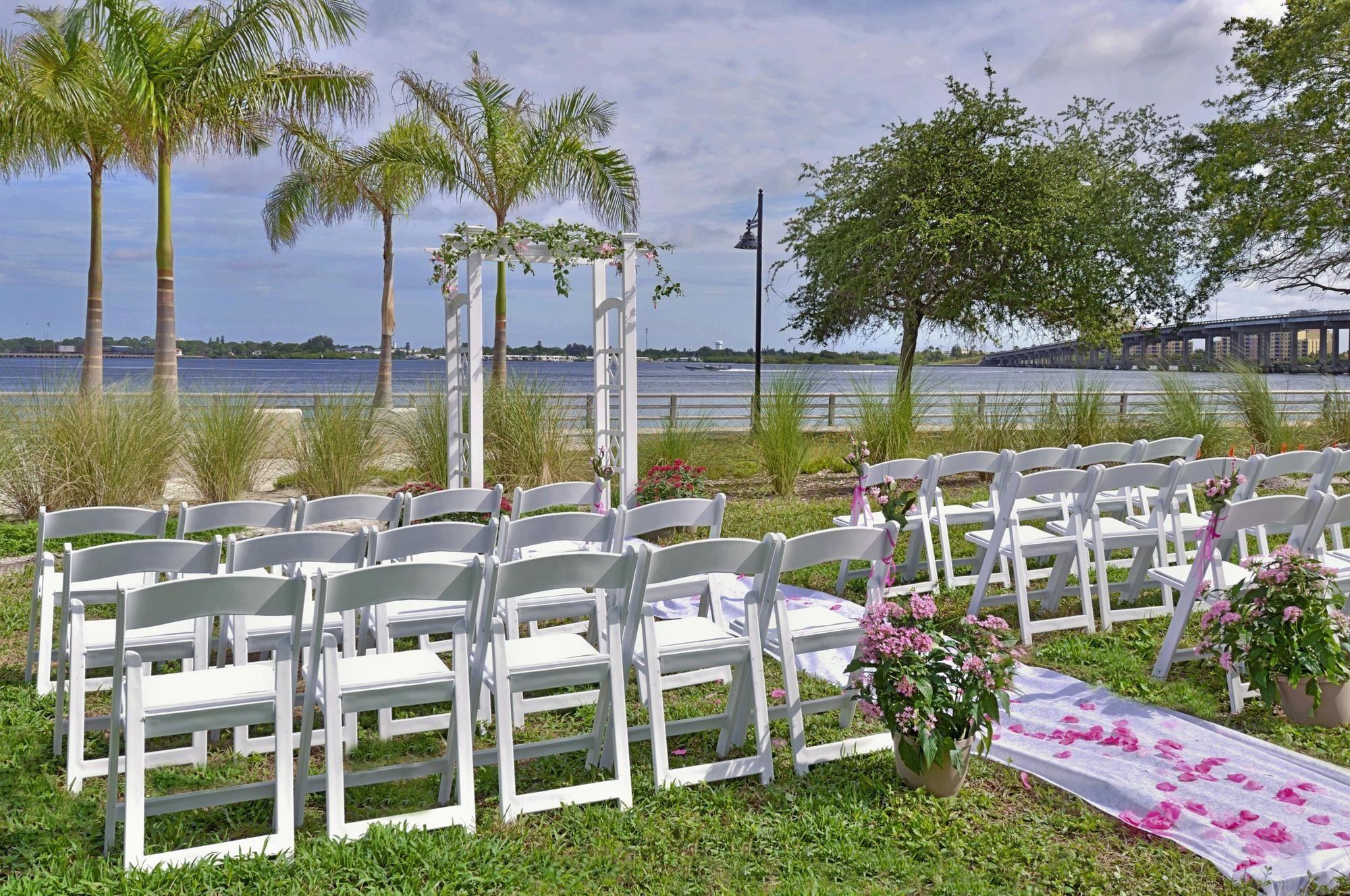Courtyard By Marriott Bradenton Sarasota/Riverfront Екстер'єр фото