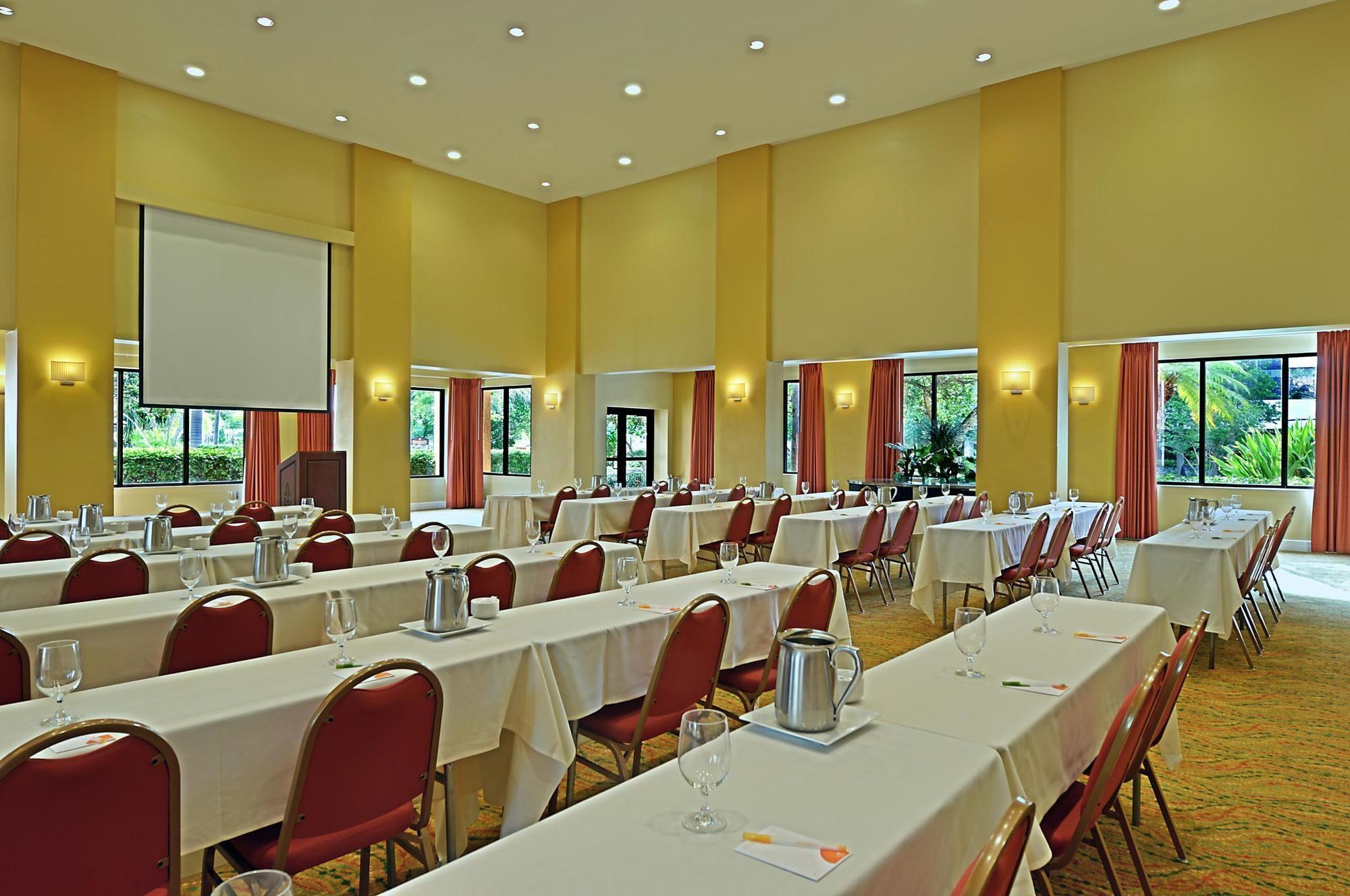 Courtyard By Marriott Bradenton Sarasota/Riverfront Екстер'єр фото