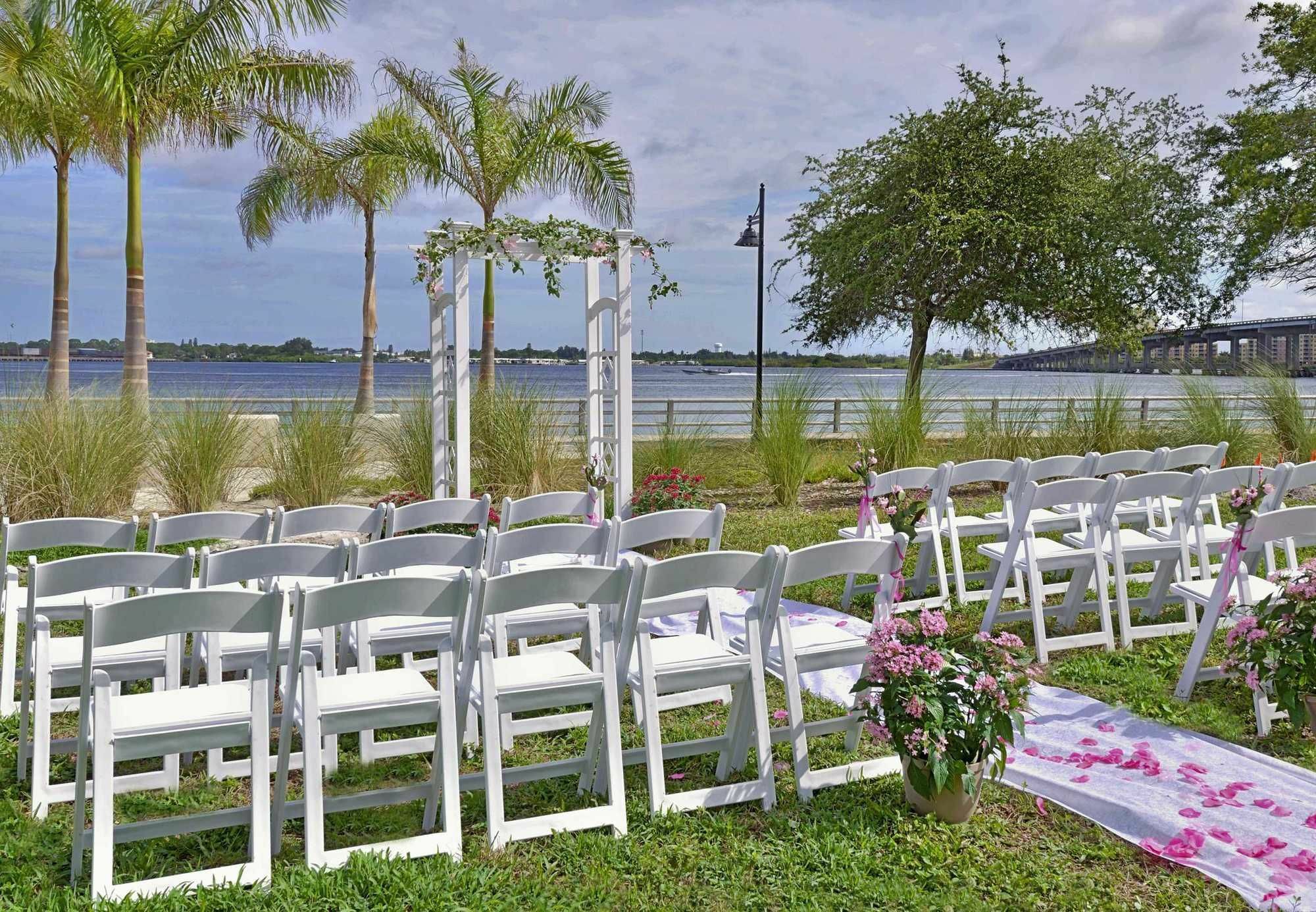 Courtyard By Marriott Bradenton Sarasota/Riverfront Екстер'єр фото